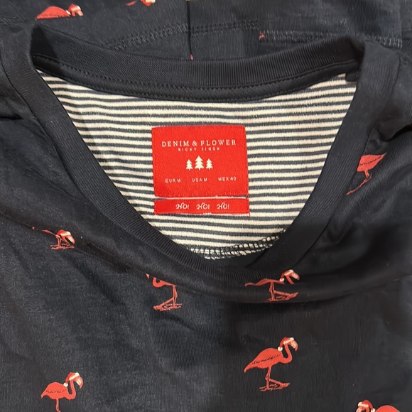 Christmas Flamingo 🦩 Denim & Flower (Ricky Singh) Navy blue tee-shirt. - Picture 2 of 6